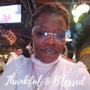 Meet your Posher, Yvette